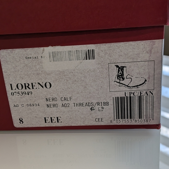 Black Leather Men's Chelsea Boots - Picture 3 of 3